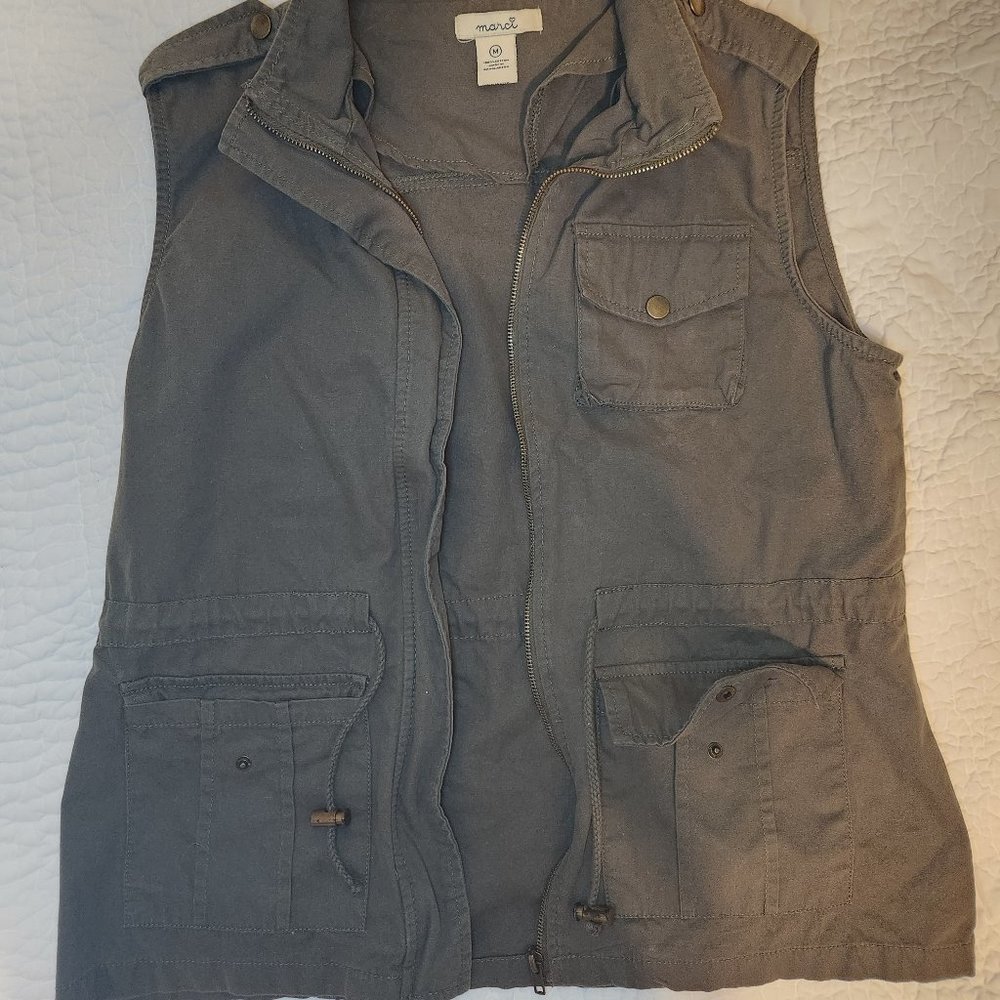 Marci vest